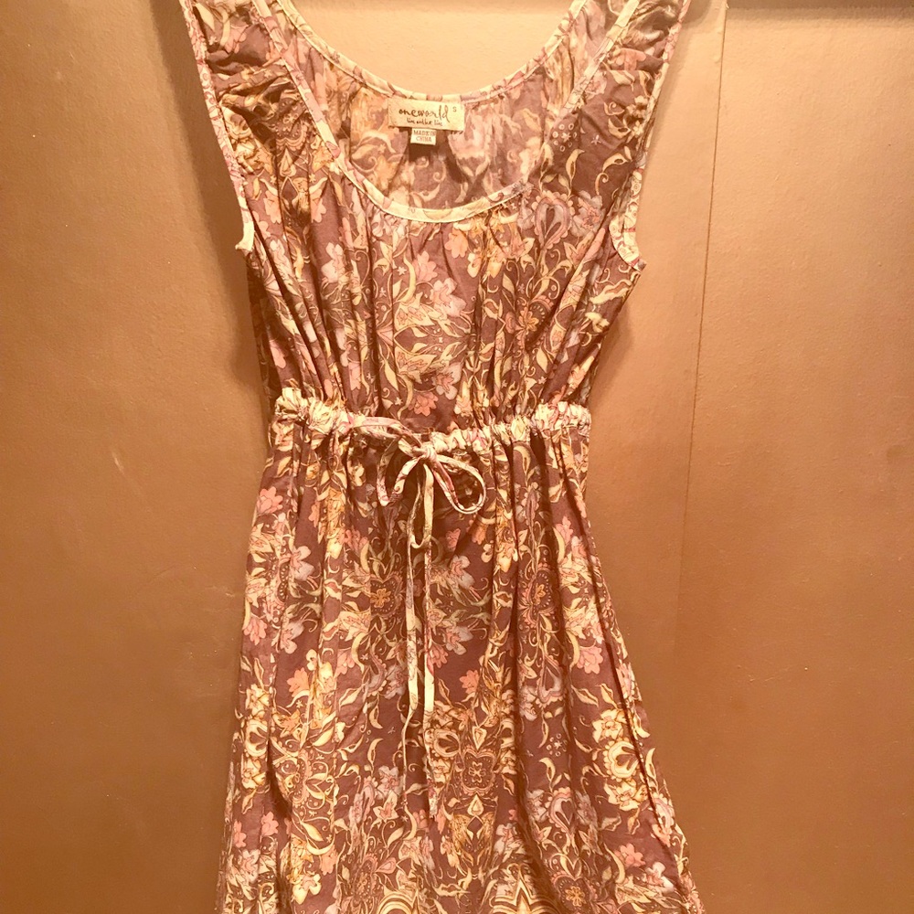 Sleeveless  drawstring empire waist floral top